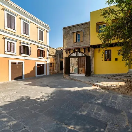 Voyaz Boutique & -old Town Апартаменты *